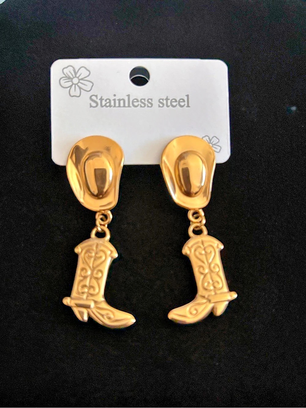 Stainless steel CowGirl Hat and Boot 
Stud earrings, New with tags.
Gold tone